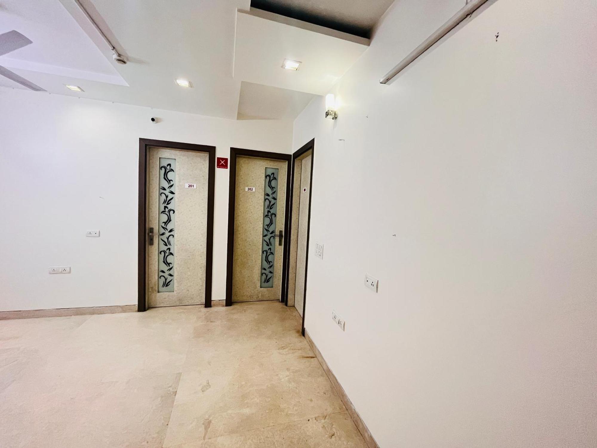 Hotel Park Pride Pitampura New Delhi, Couple Friendly Exterior foto