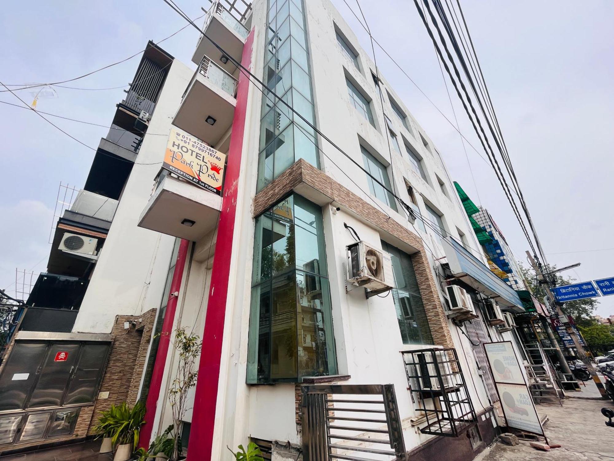 Hotel Park Pride Pitampura New Delhi, Couple Friendly Exterior foto